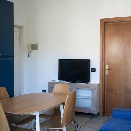 Apartament Via Colombo Marina di Massa Zewnętrze zdjęcie